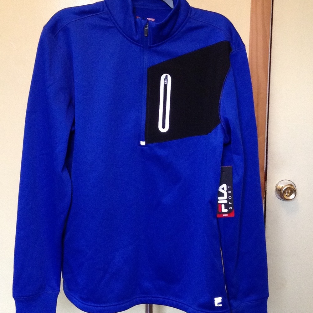 Fila Sport Men's 1/4 zip fleece top. Large